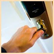 Emerald Locksmith Shop Kent, WA 253-271-3309 - side-commercial
